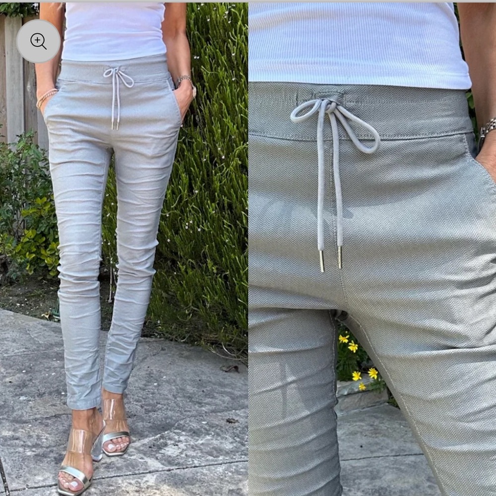 Women’s Slim Drawstring Pants - Light Gray